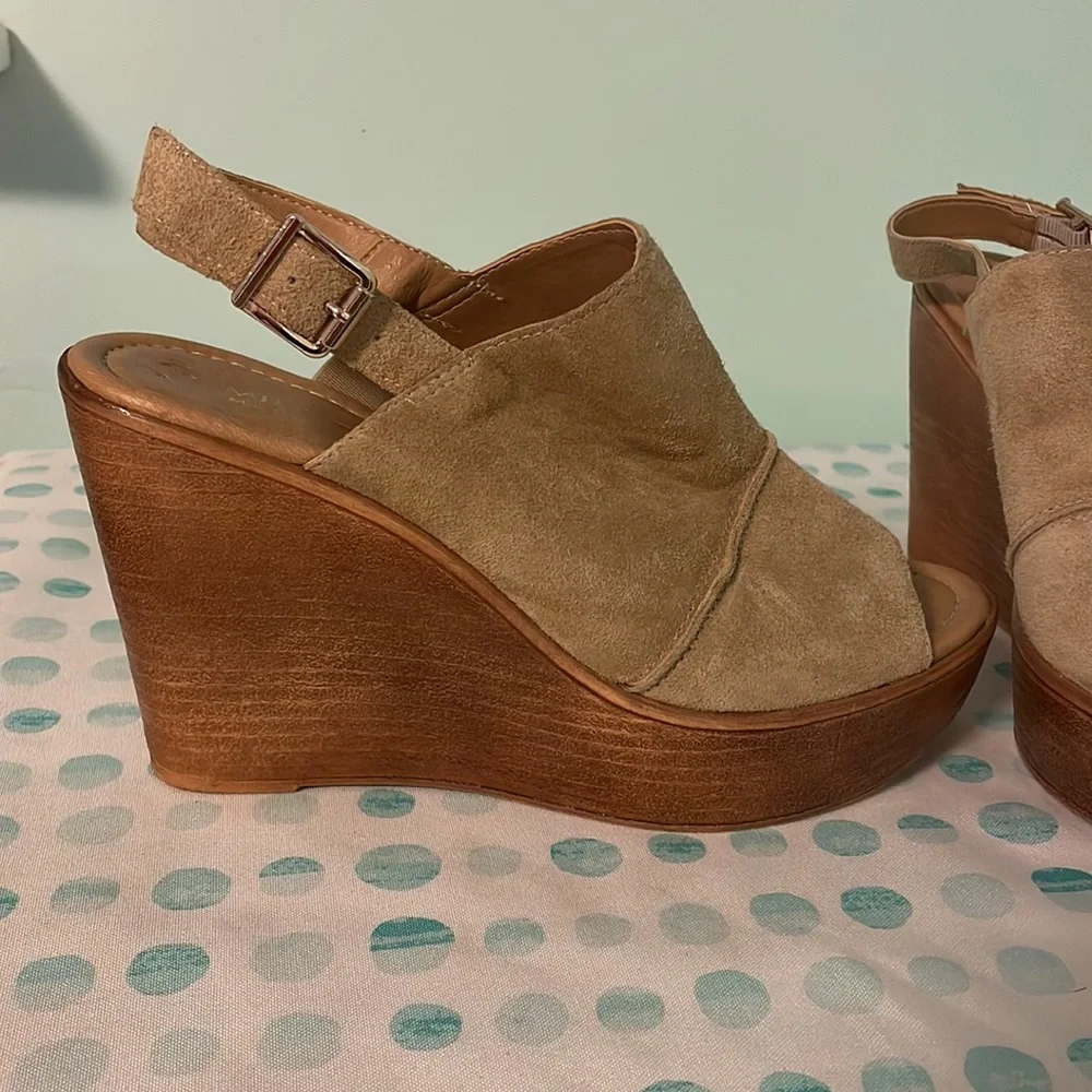 Mila Paoli tan suede platform wedge sandals size 8 - Picture 5 of 12